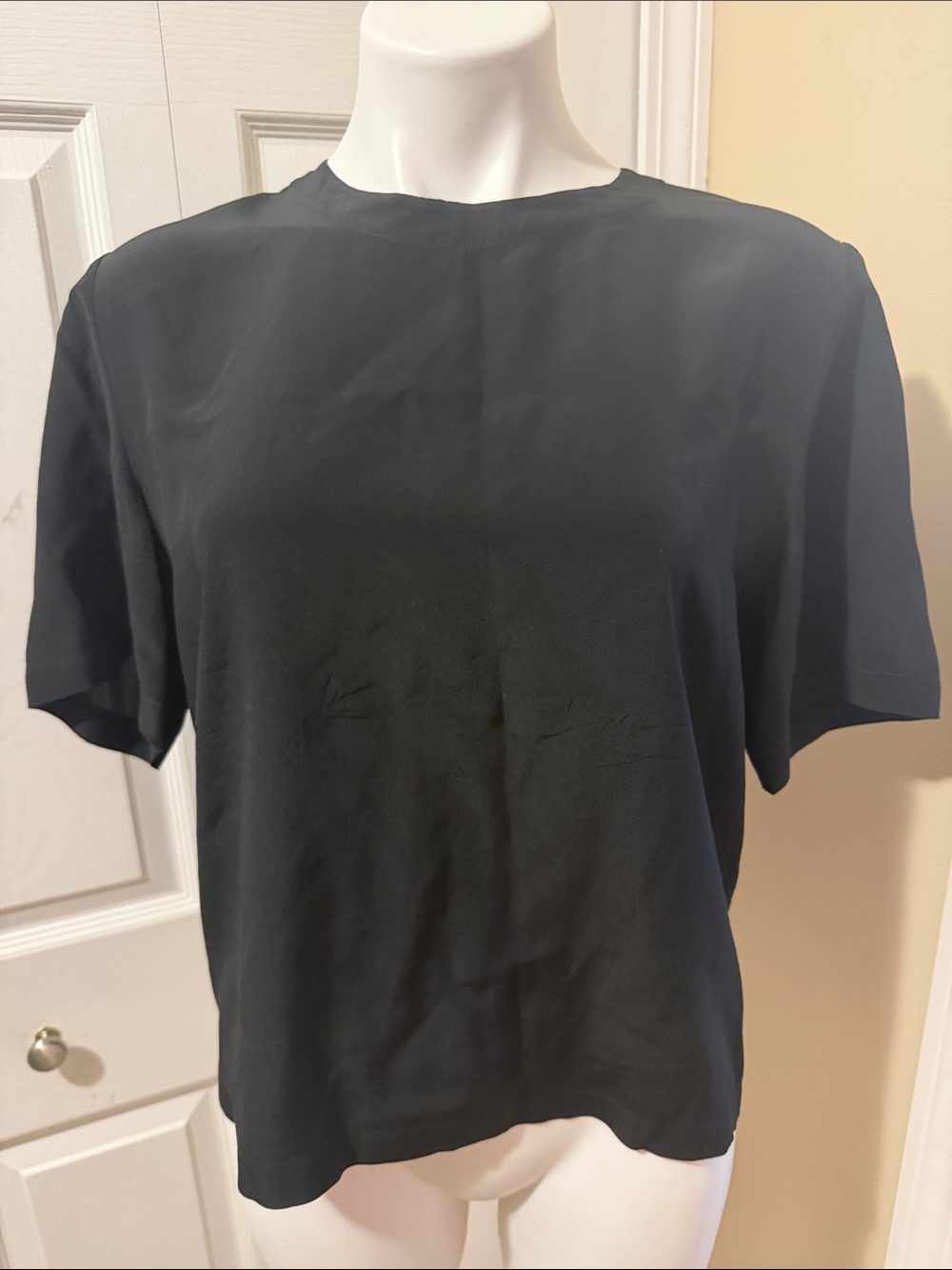 Vintage Women's Silk Black Short-Sleeve Top Size 10